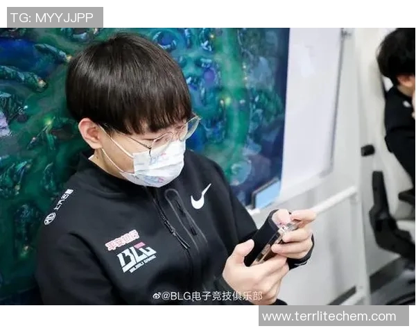 BLG在大师赛积分榜上以99分稳居第一位置展现强劲实力