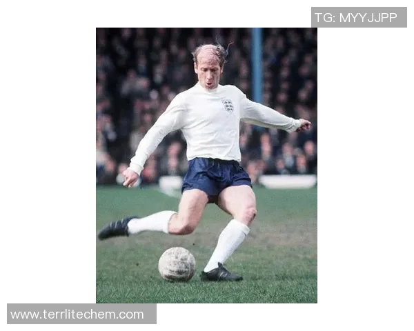 猜猜这位足球明星是谁他的成就与风采让人难以忘怀